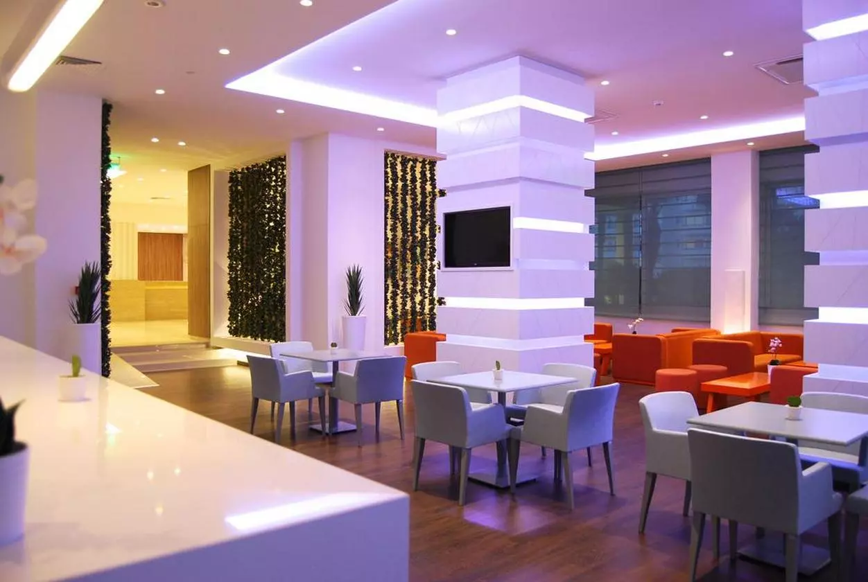 NESTOR_SHABAVIZ (5).jpg